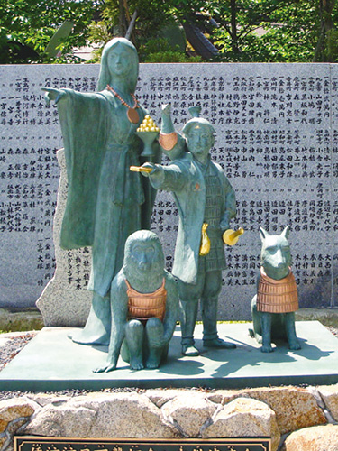 田村神社の銅像の写真