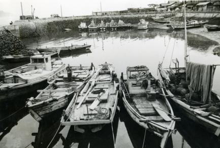 浦地区の漁港風景
