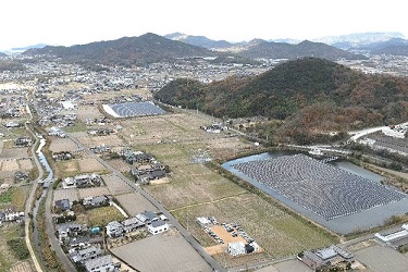 是弘遺跡の遠景