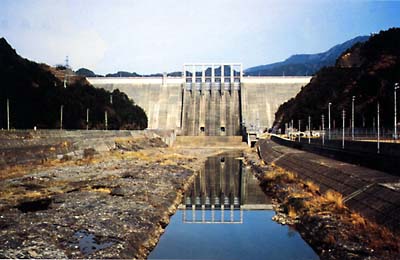 早明浦ダムの写真