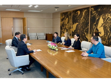 知事の対談風景1