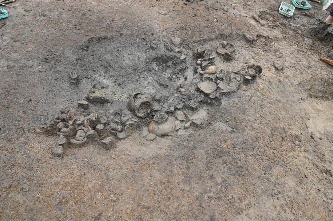 河川跡から出土した弥生土器