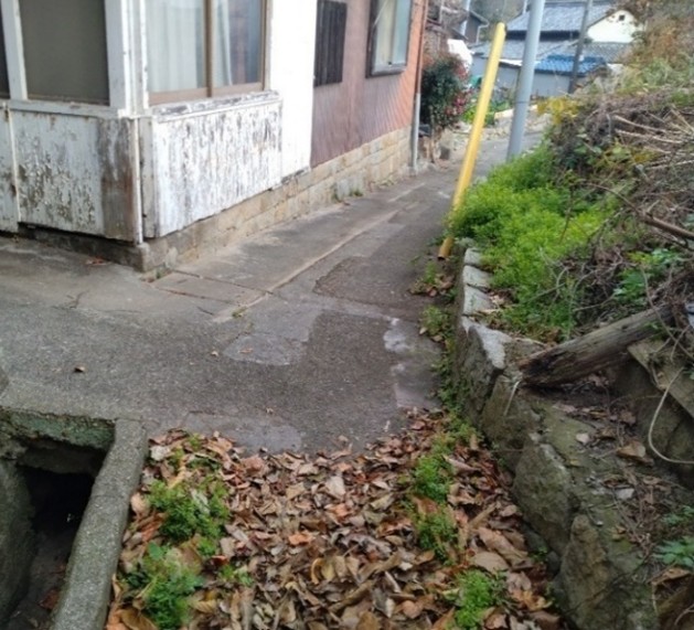 三豊市志々島_妖怪小坊主が出没したとされる三叉路