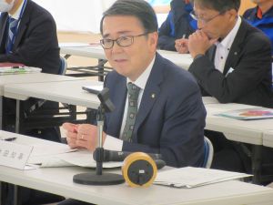 知事3直島